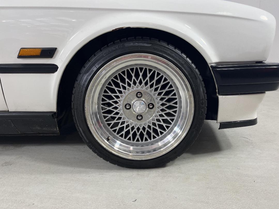 Photo '9' of BMW 318I CON