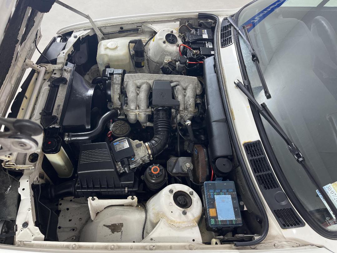 Photo '13' of BMW 318I CON