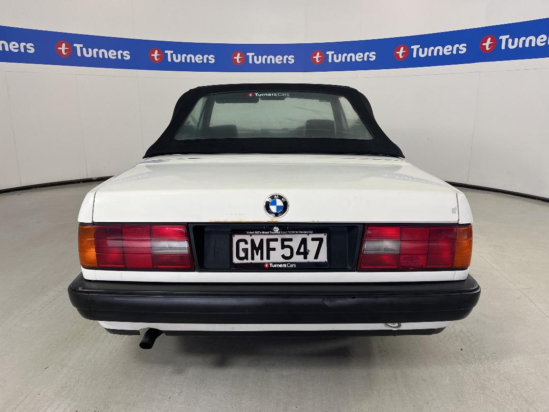 Photo '6' of BMW 318I CON