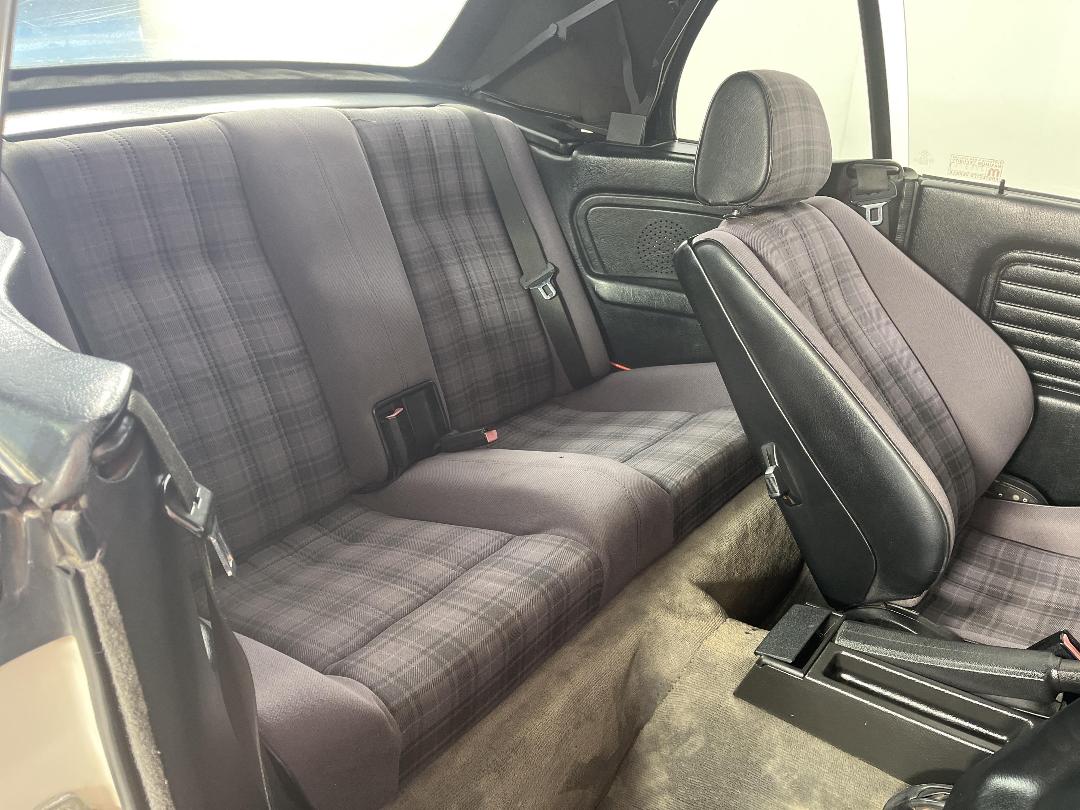 Photo '19' of BMW 318I CON