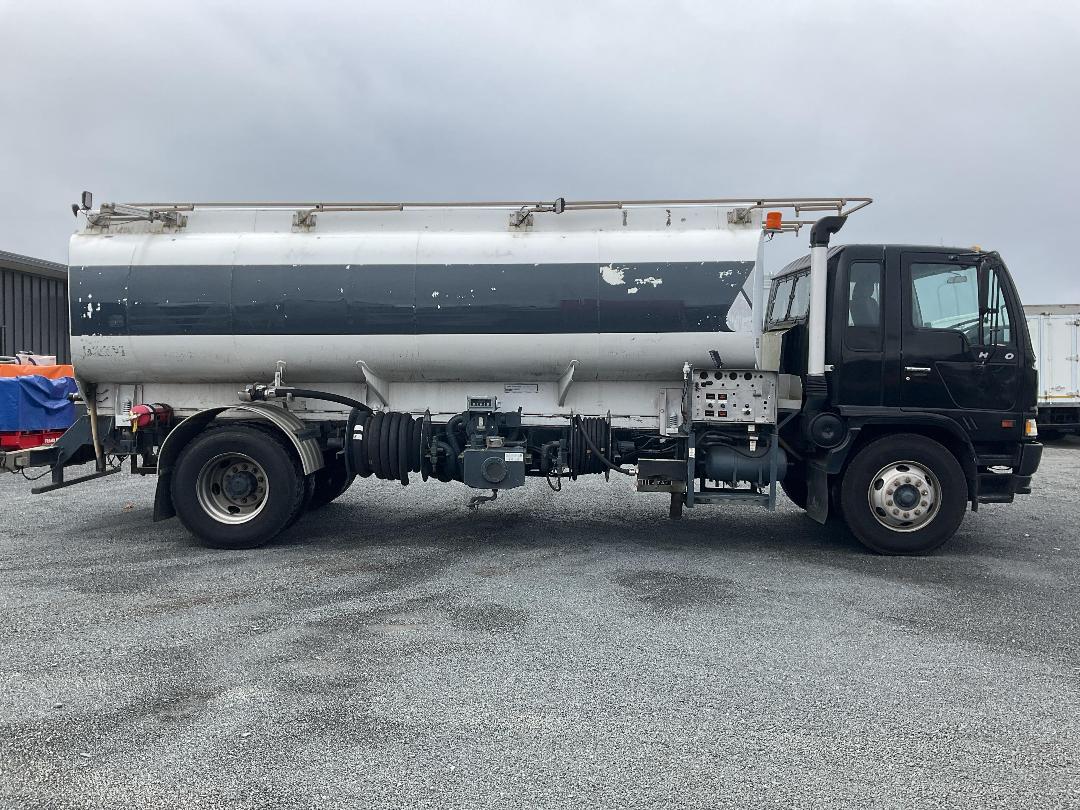 Photo '3' of Hino GHIH P KA Tanker