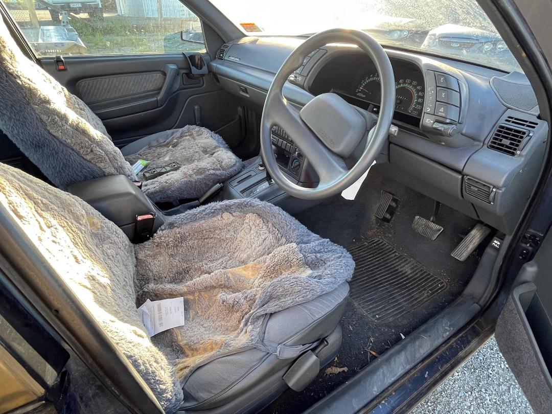 Photo '10' of Holden Commodore Exec Photo '10' of Holden Commodore Exec