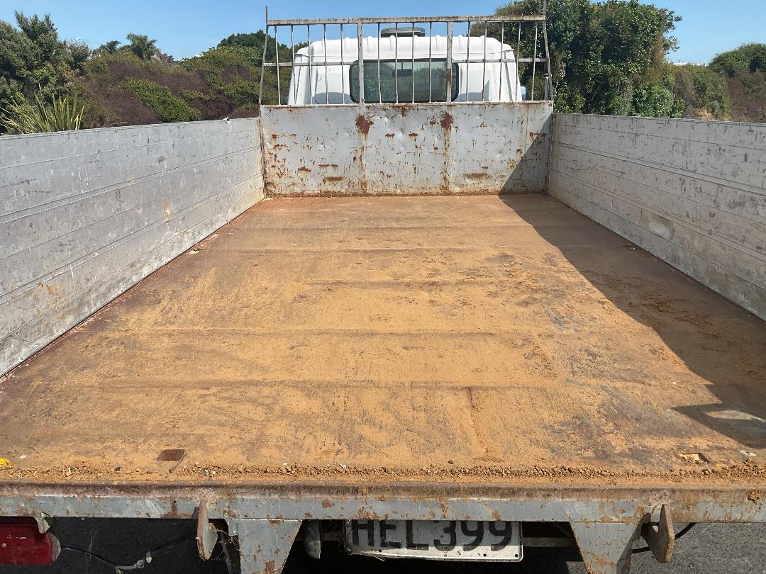 Photo '7' of Isuzu ELF 350 Tipper