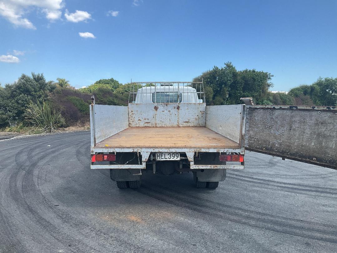 Photo '9' of Isuzu ELF 350 Tipper