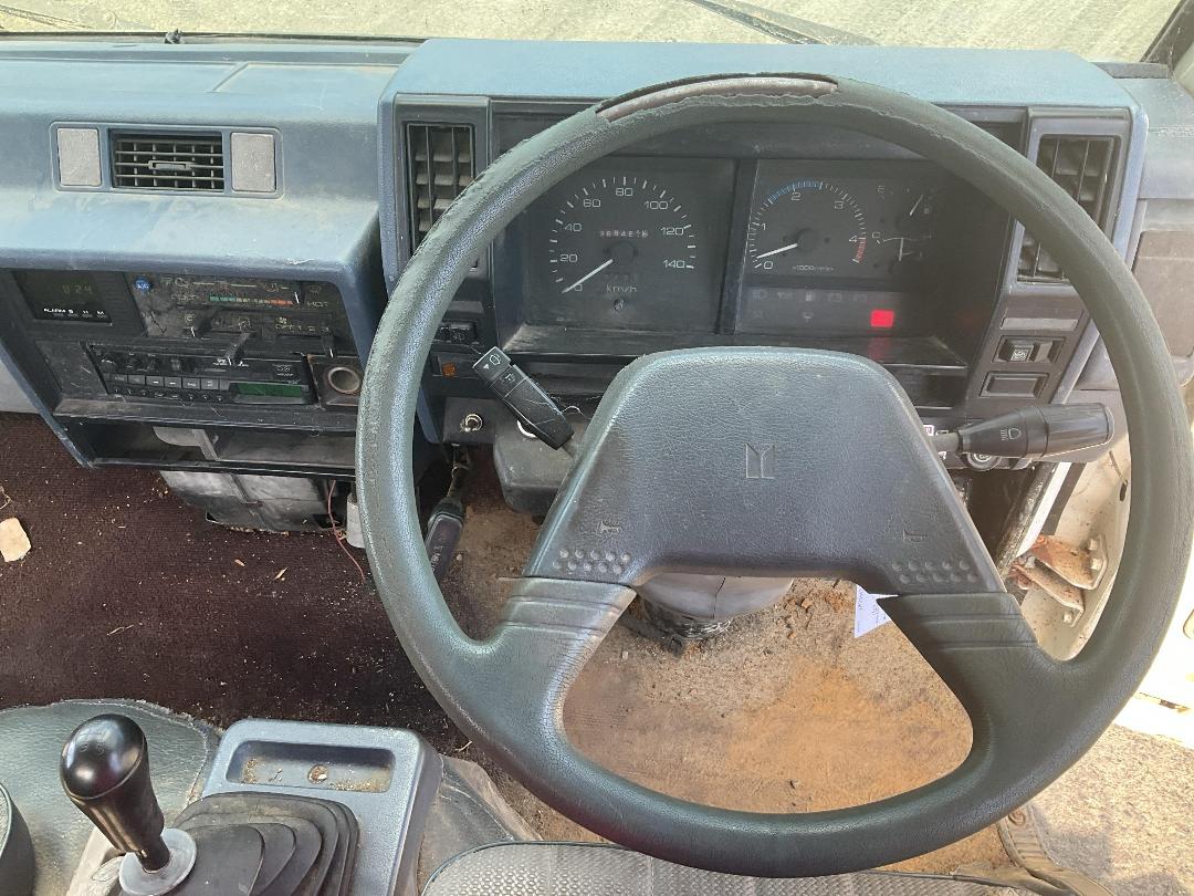 Photo '15' of Isuzu ELF 350 Tipper