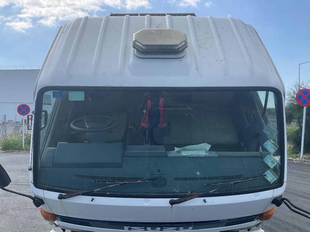 Photo '44' of Isuzu ELF 350 Tipper