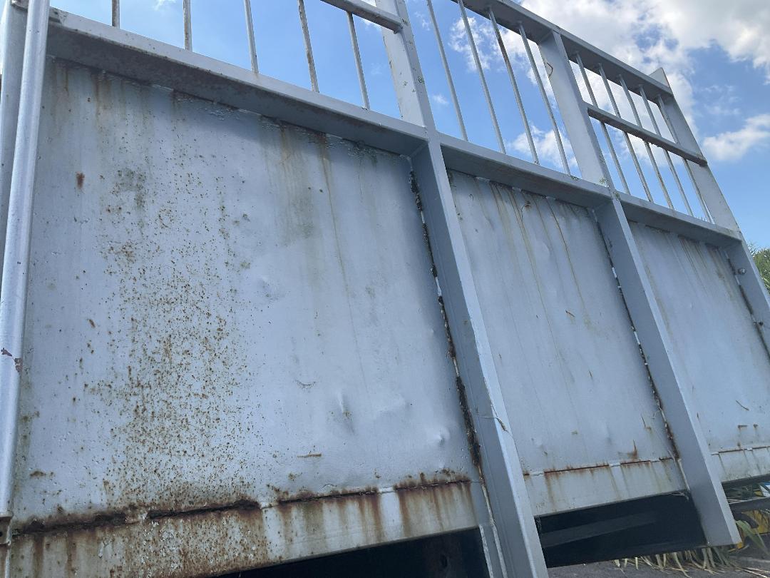 Photo '46' of Isuzu ELF 350 Tipper