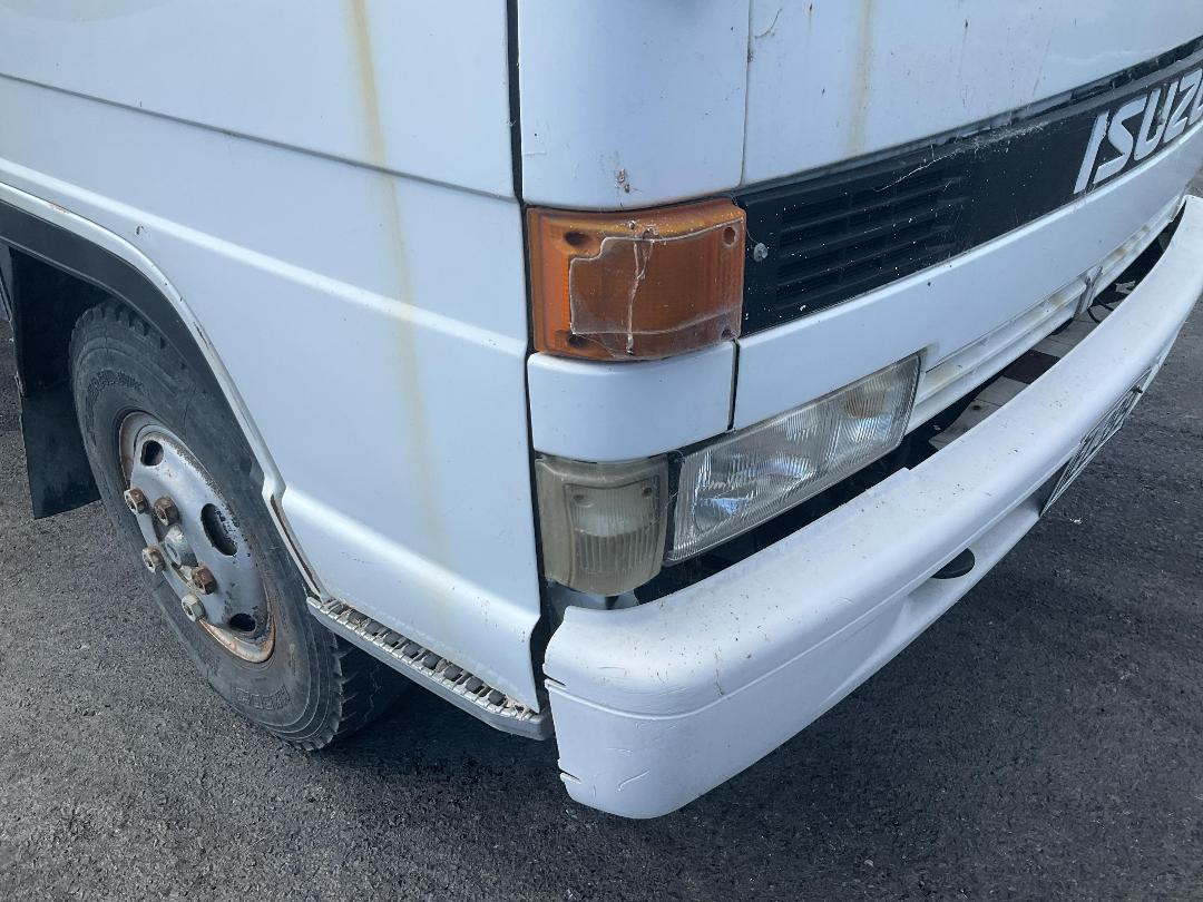 Photo '41' of Isuzu ELF 350 Tipper