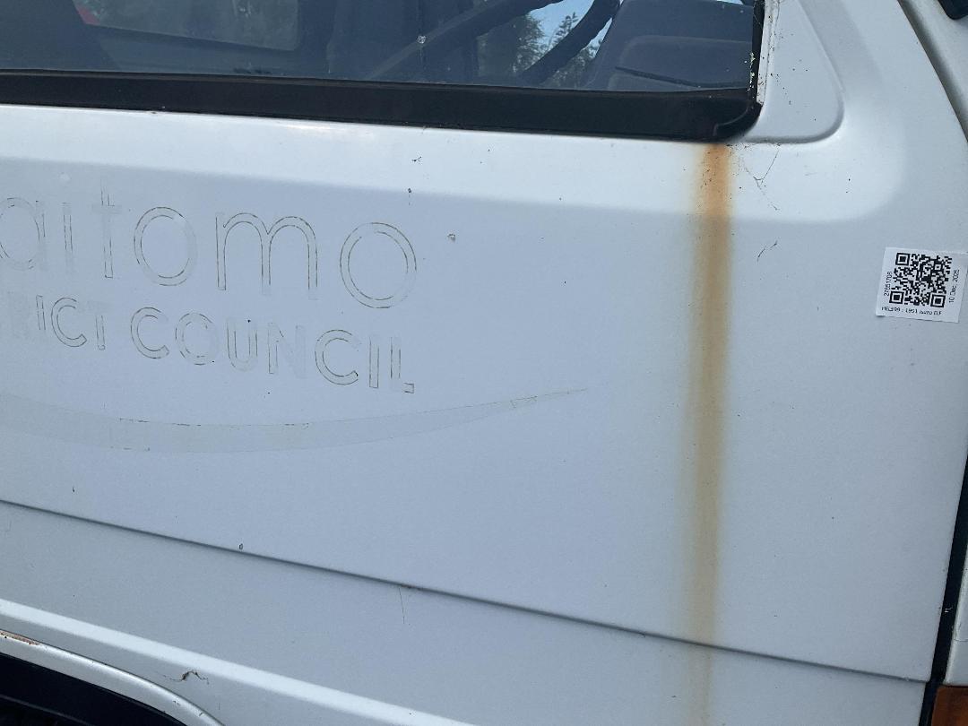 Photo '47' of Isuzu ELF 350 Tipper