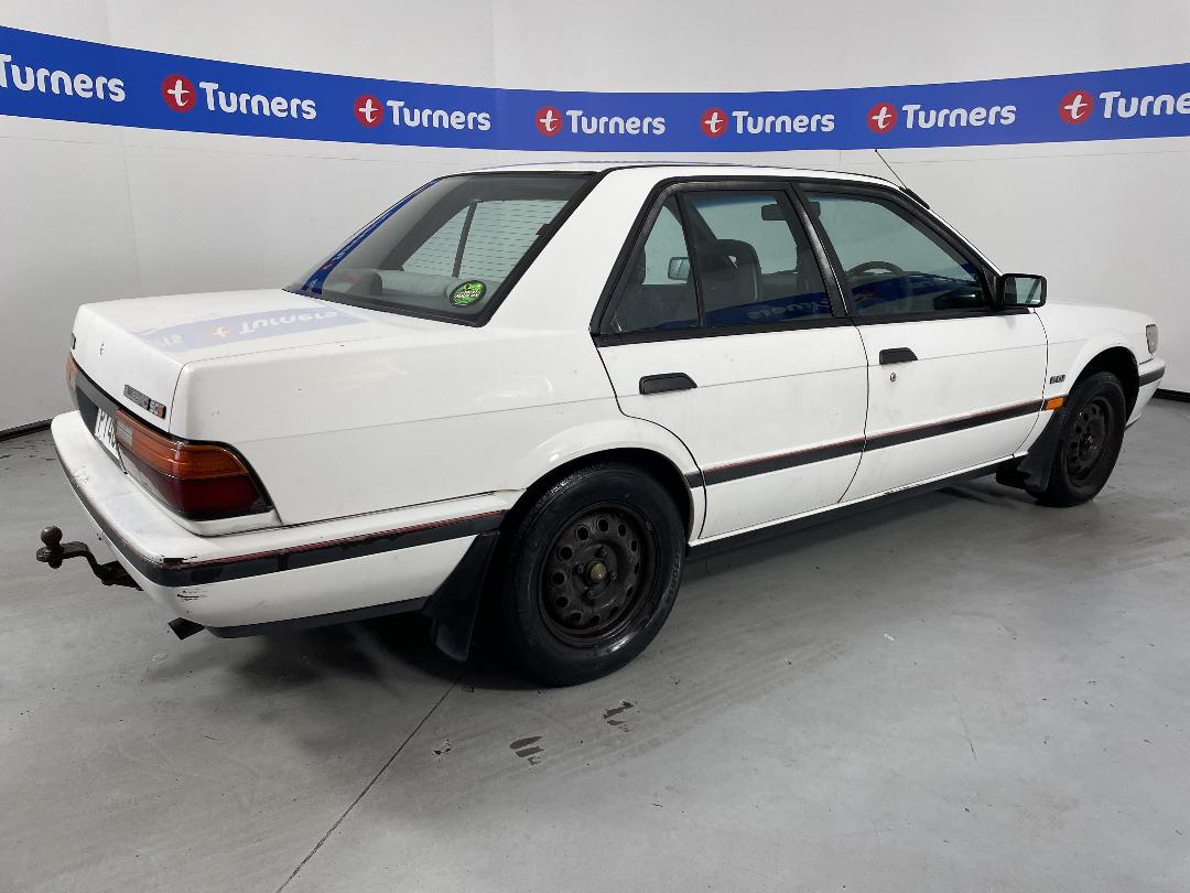 Photo '7' of Nissan Bluebird