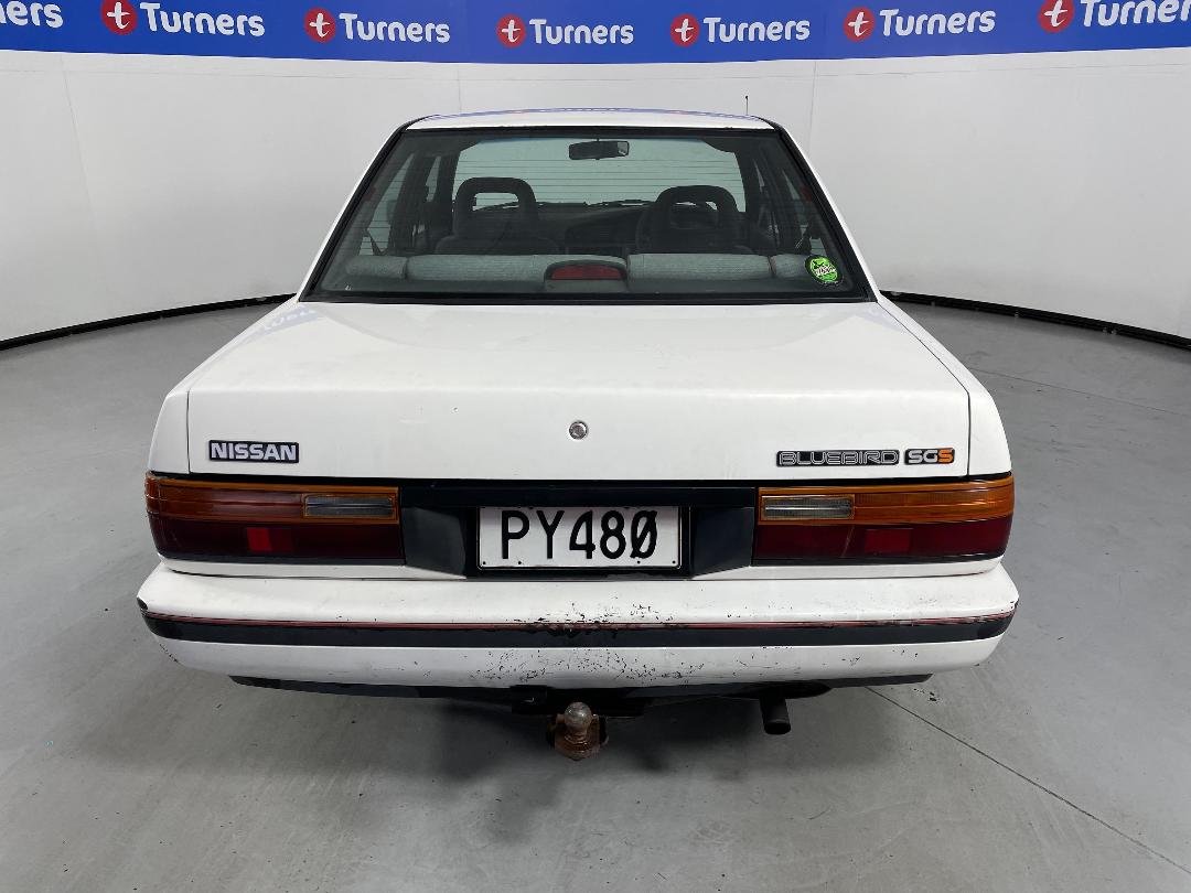 Photo '6' of Nissan Bluebird