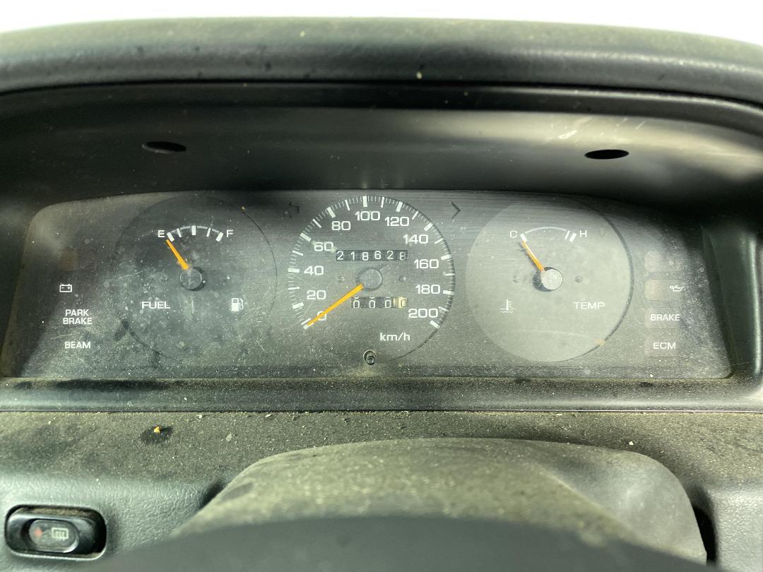 Photo '21' of Nissan Bluebird