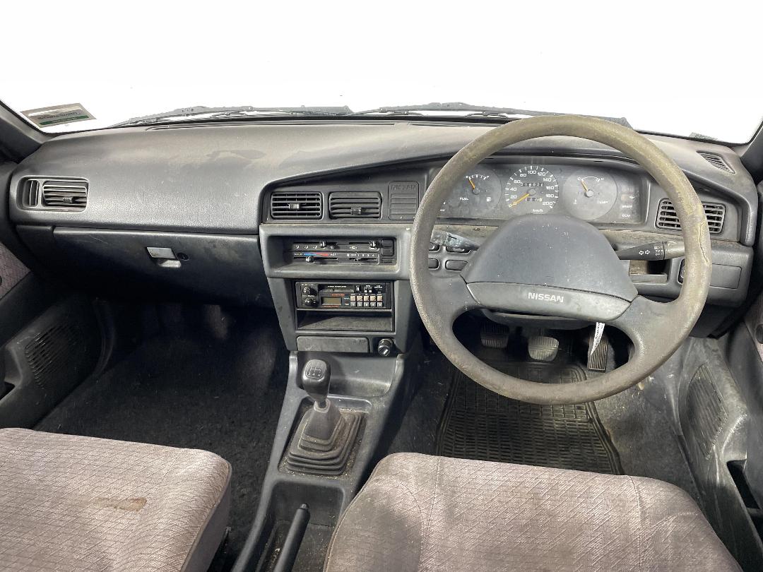 Photo '17' of Nissan Bluebird