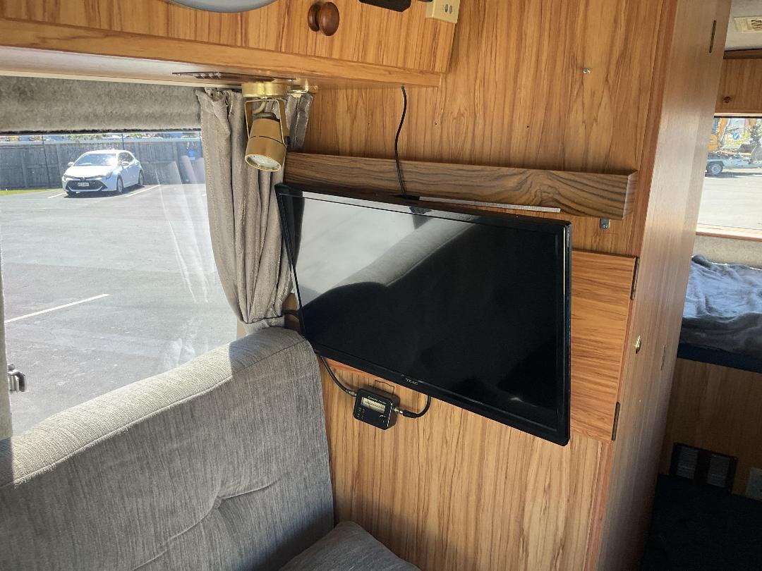 Photo '22' of Nissan Civilian Motorhome