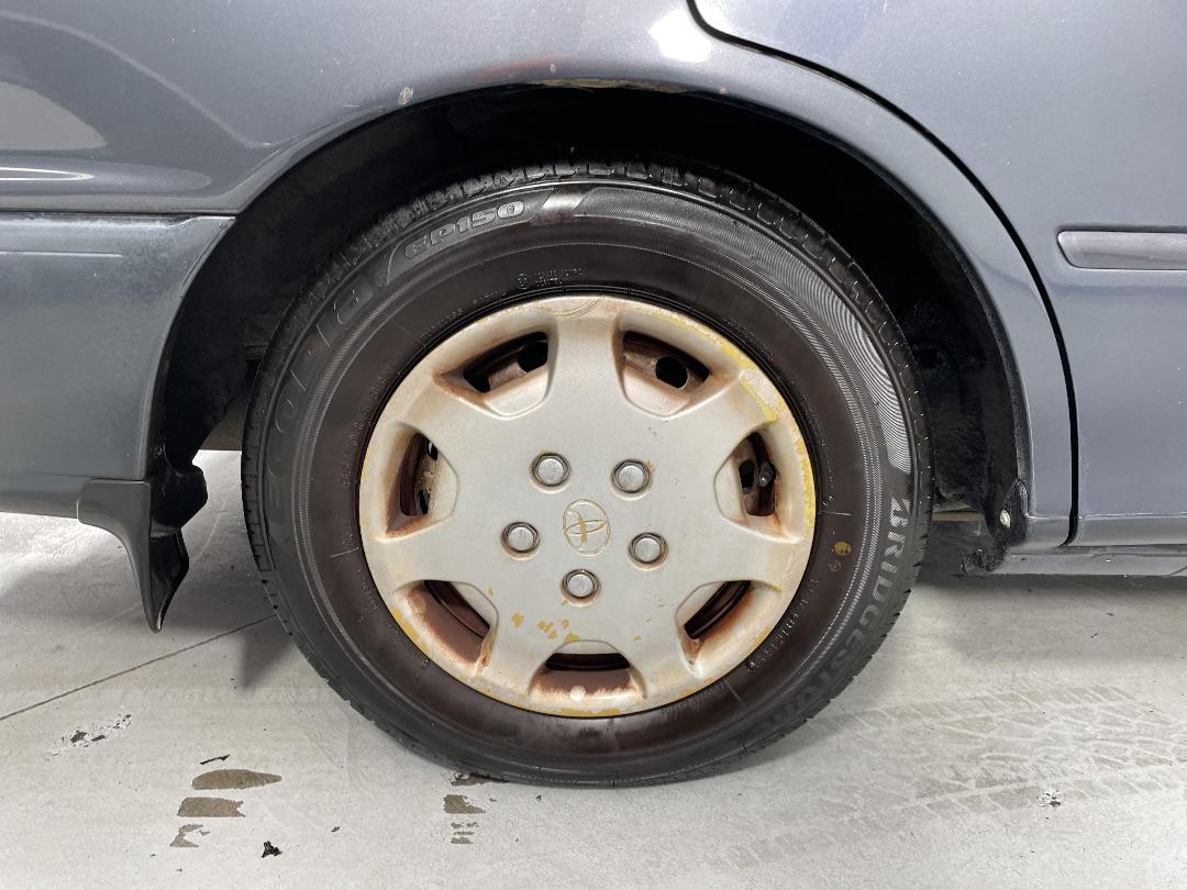 Photo '12' of Toyota Camry