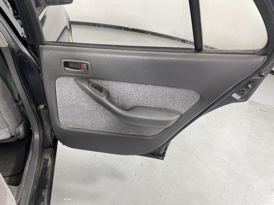 Photo '19' of Toyota Camry