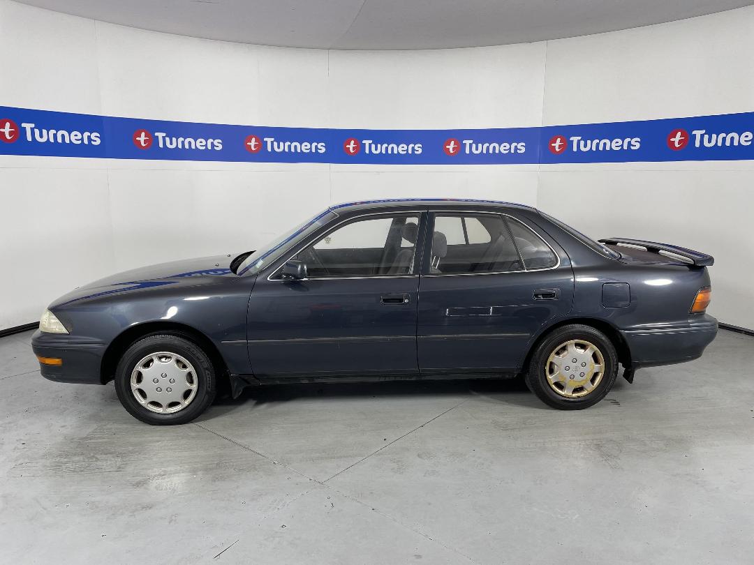 Photo '23' of Toyota Camry