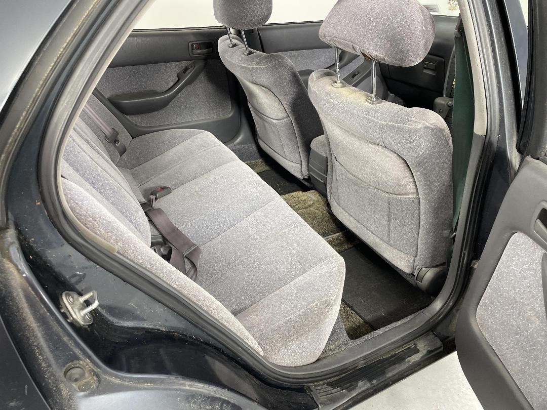 Photo '20' of Toyota Camry