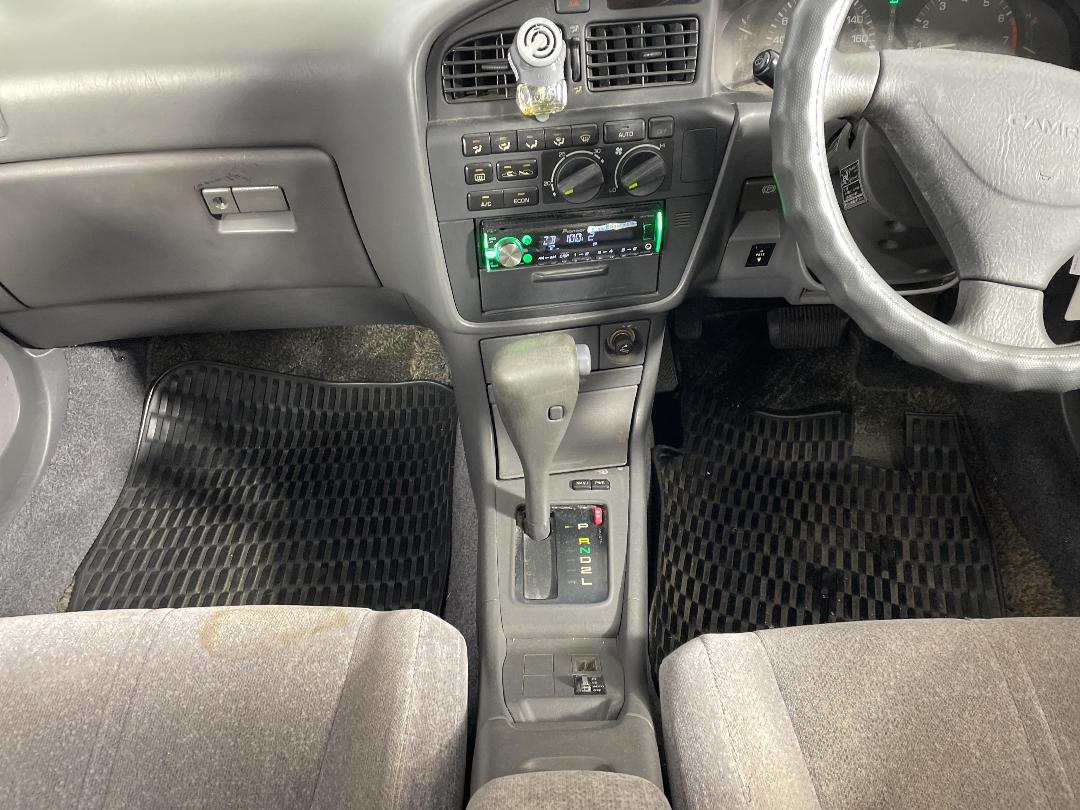 Photo '18' of Toyota Camry