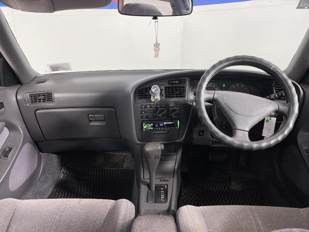 Photo '17' of Toyota Camry