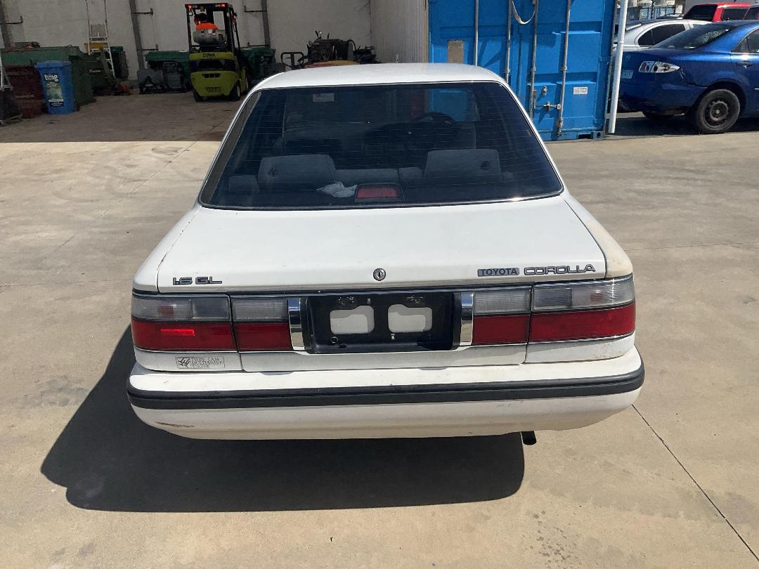 Photo '4' of Toyota Corolla SED MAN