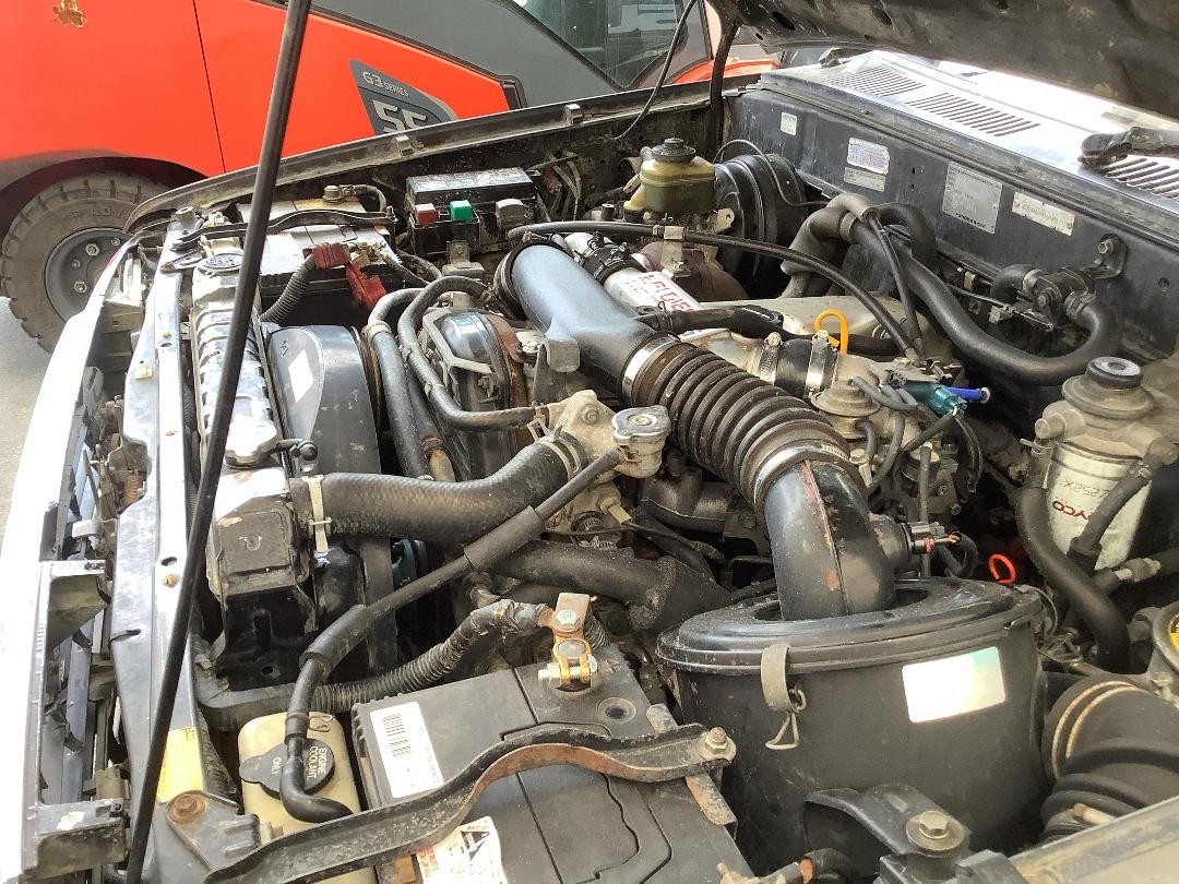 Photo '11' of Toyota Hilux Surf