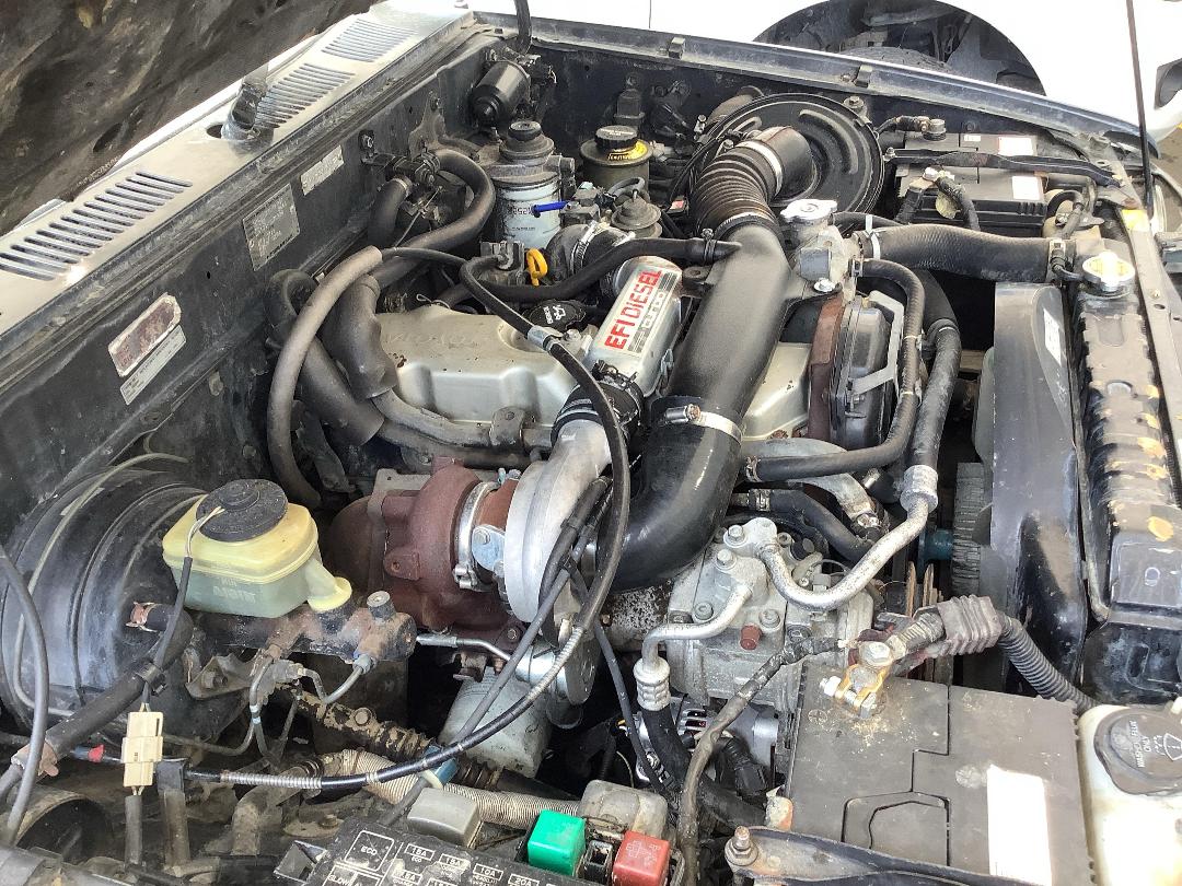 Photo '12' of Toyota Hilux Surf