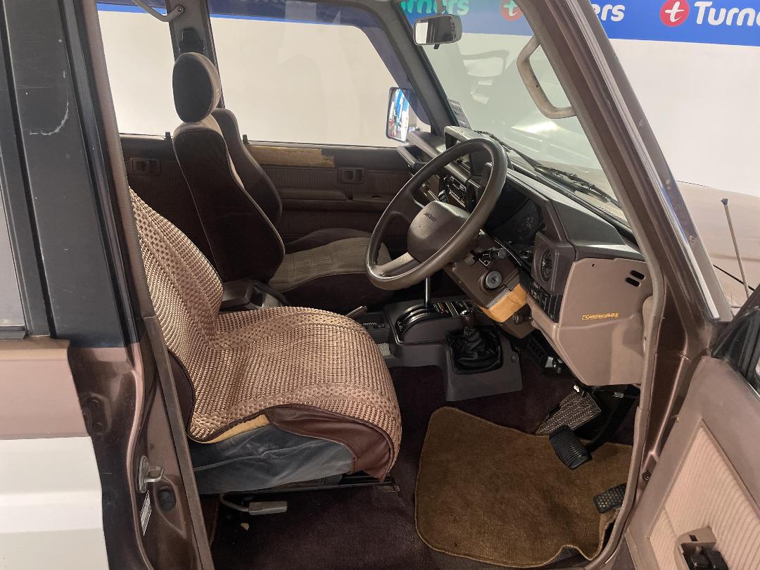 Photo '16' of Toyota Landcruiser Prado