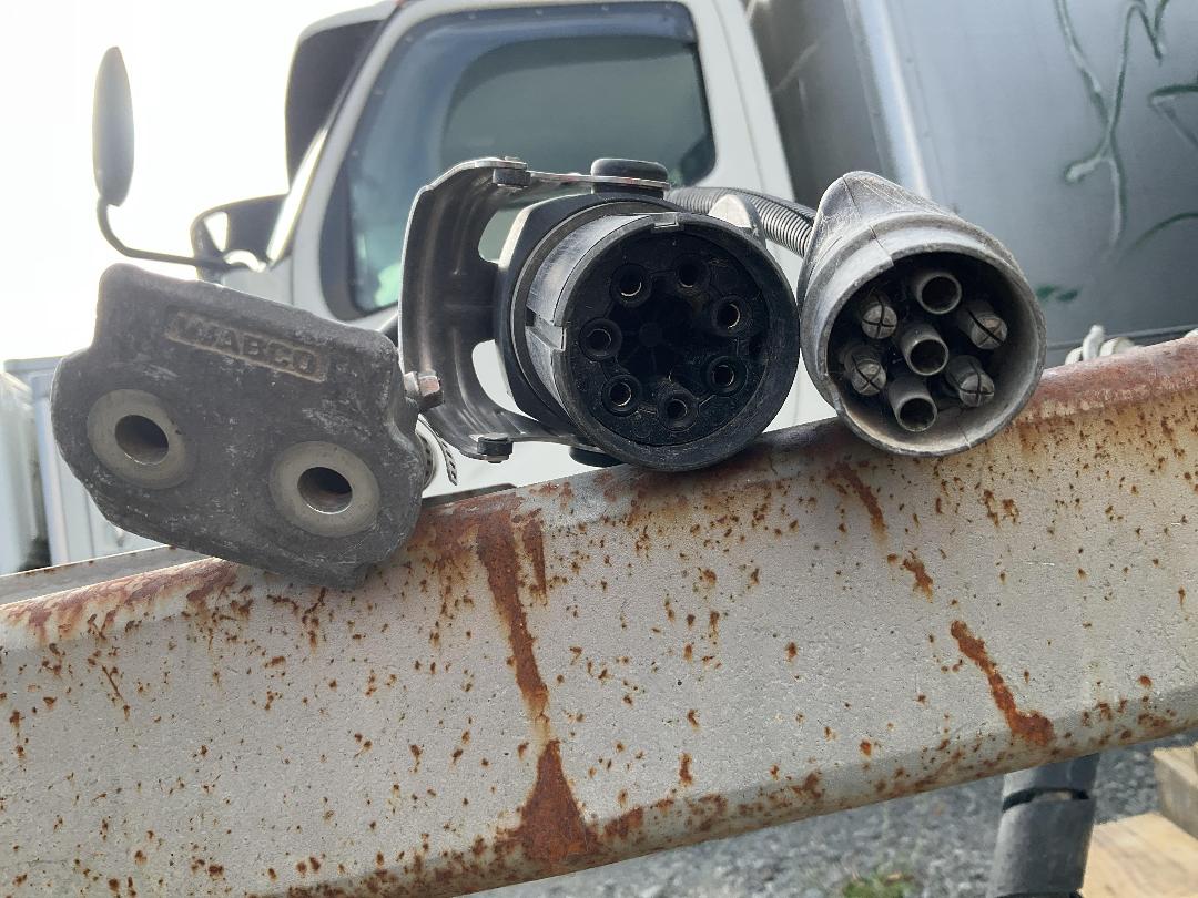 Photo '16' of Trailer Fuel Tanker Trailer Full