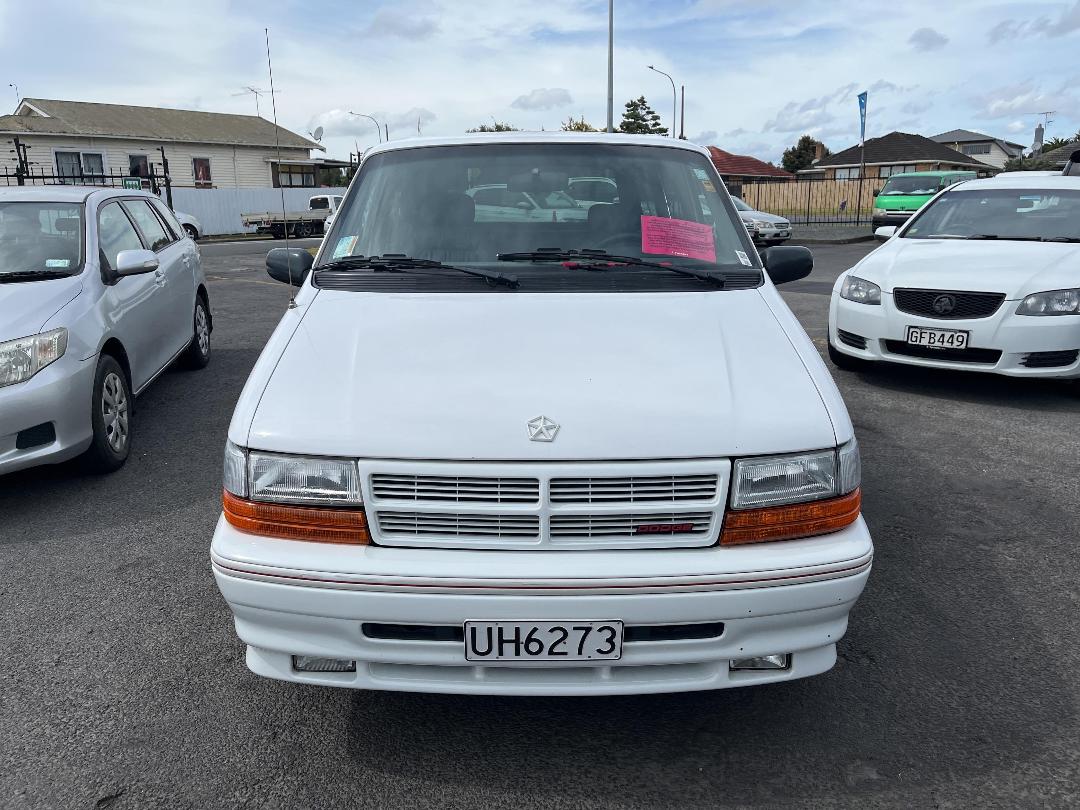 Photo '2' of Dodge Caravan Grand