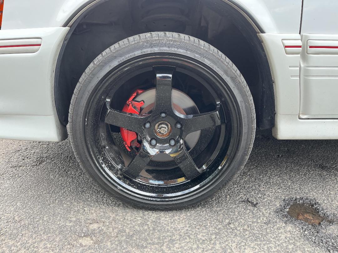 Photo '8' of Dodge Caravan Grand