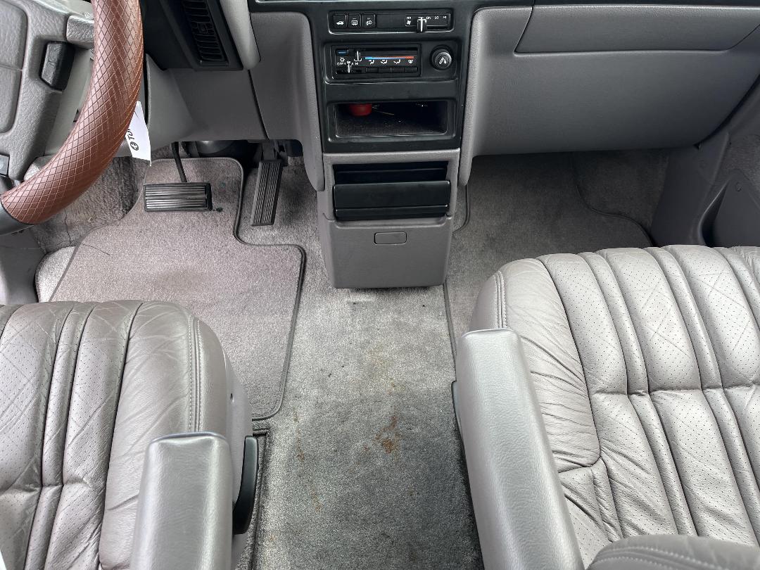 Photo '16' of Dodge Caravan Grand