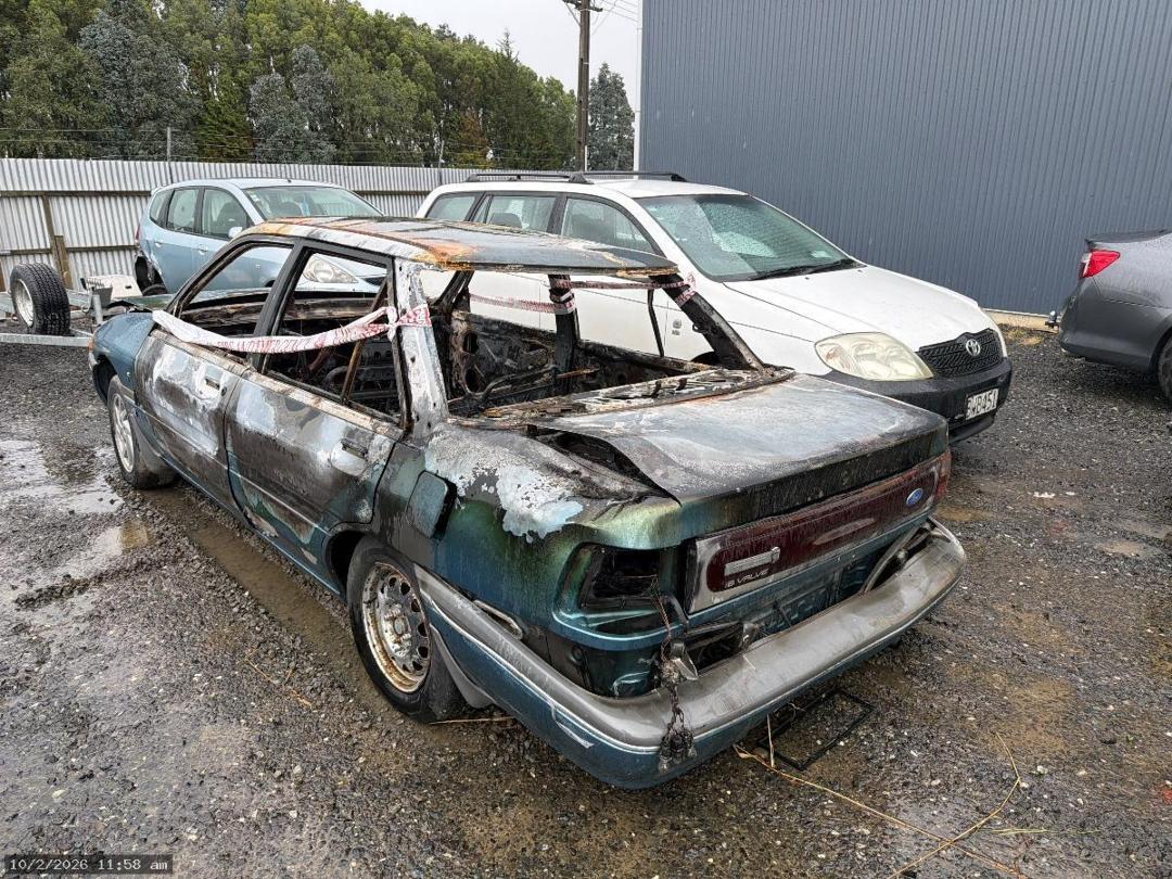 Photo '3' of Ford Laser Ghia Sedan Photo '3' of Ford Laser Ghia Sedan