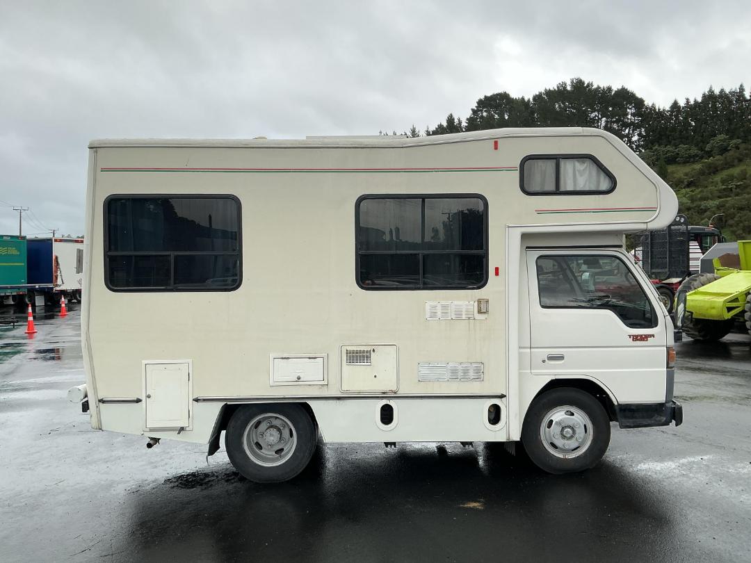 Photo '2' of Ford Trader 2.0T SWB Motorhome Photo '2' of Ford Trader 2.0T SWB Motorhome