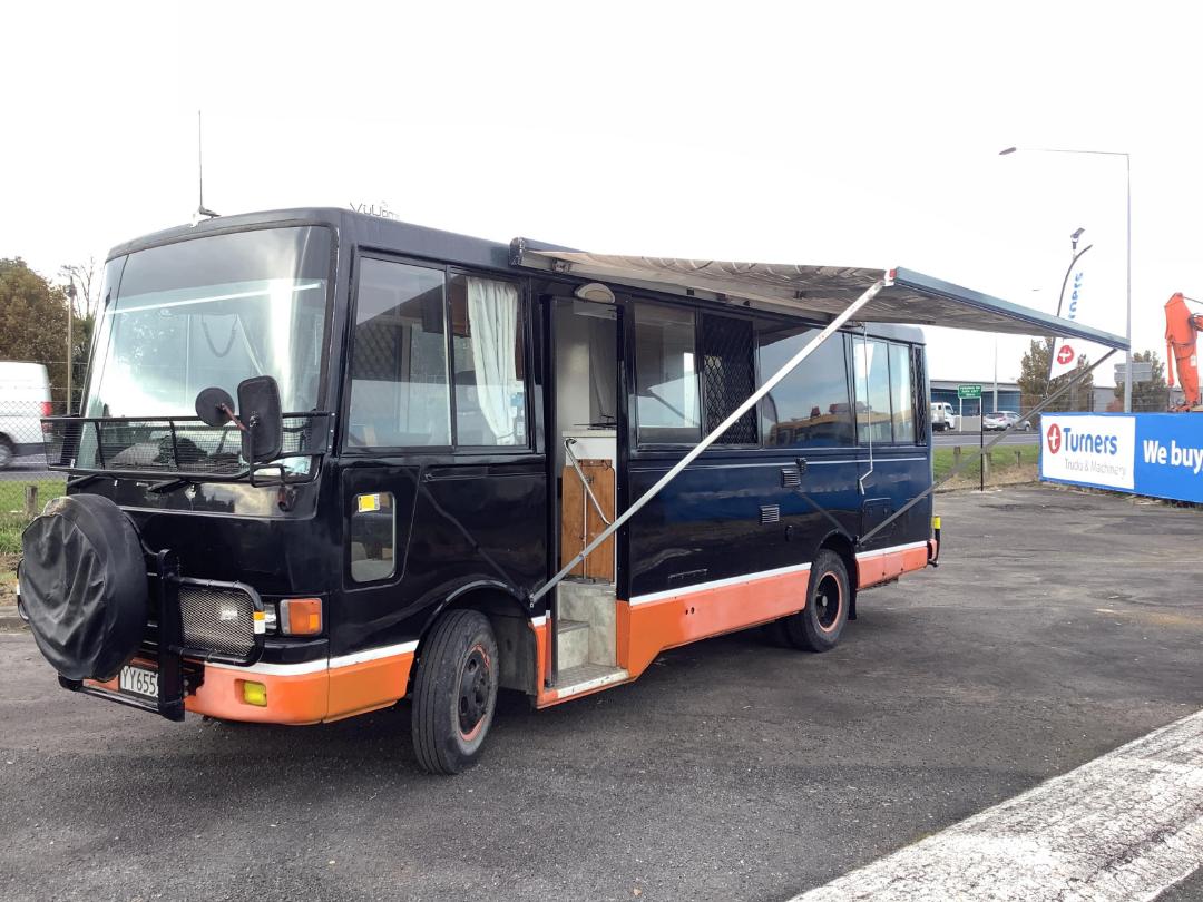 Photo '43' of Hino Rainbow Motorhome Photo '43' of Hino Rainbow Motorhome
