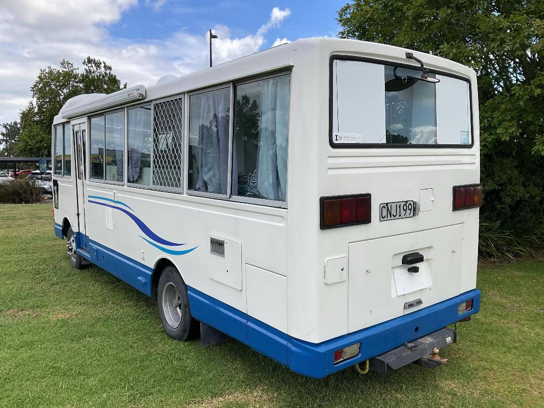 Photo '7' of Hino Rainbow RB1WG Motorhome