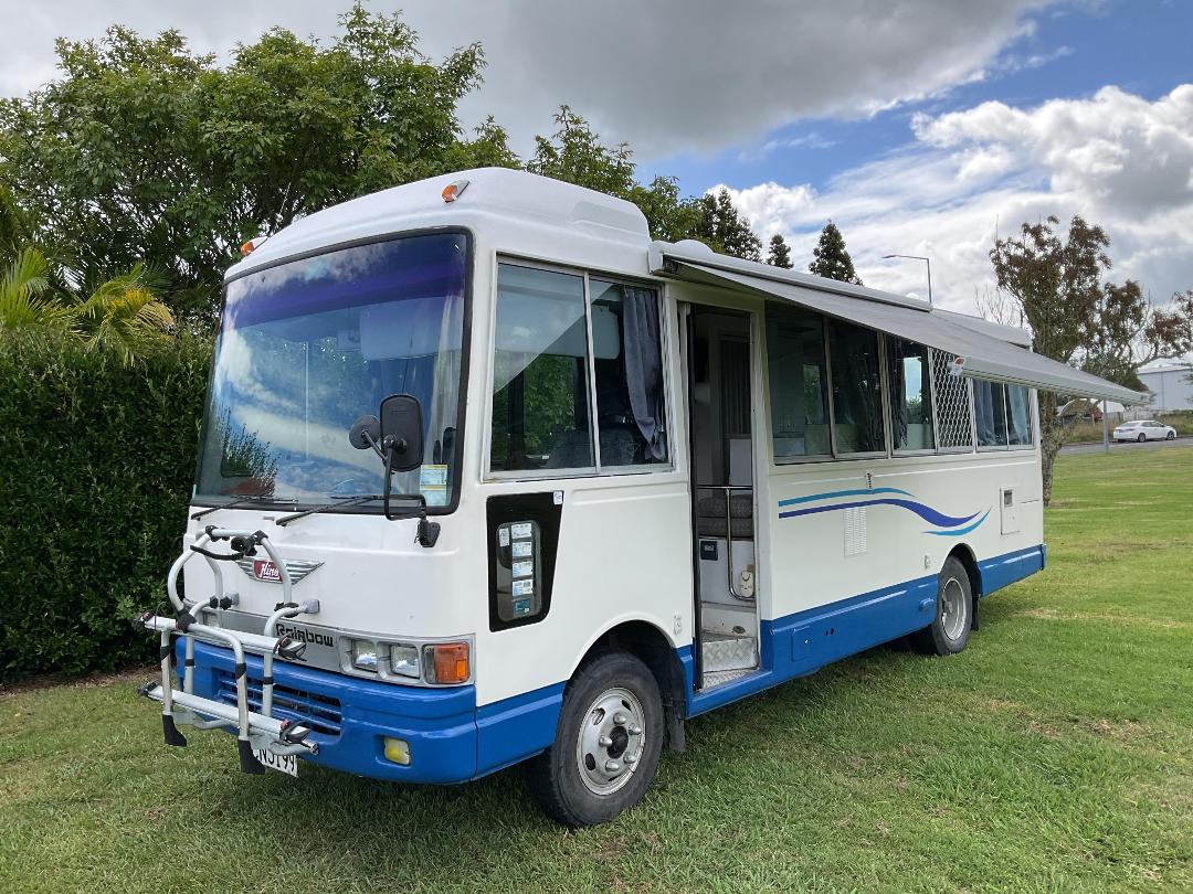 Photo '10' of Hino Rainbow RB1WG Motorhome