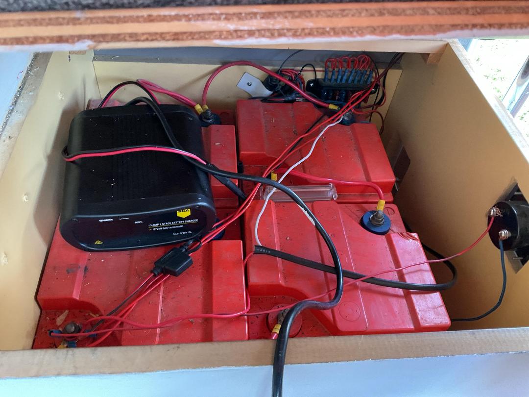 Photo '31' of Hino Rainbow RB1WG Motorhome