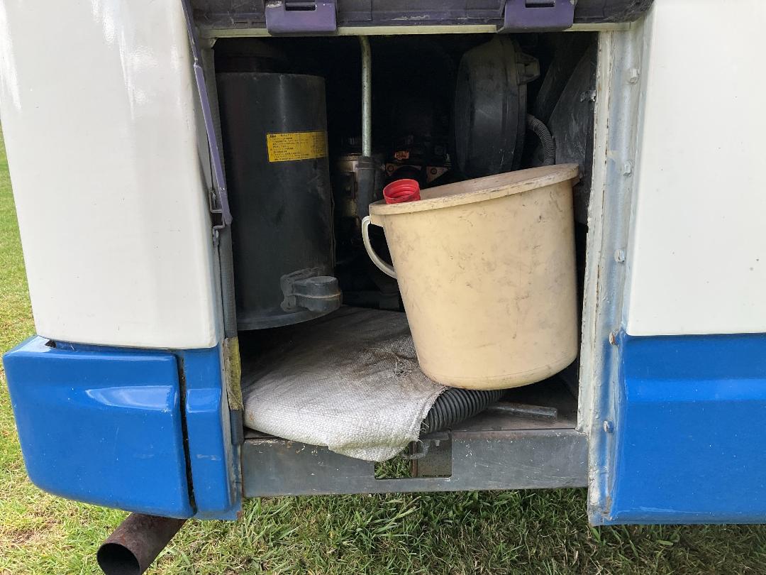 Photo '38' of Hino Rainbow RB1WG Motorhome