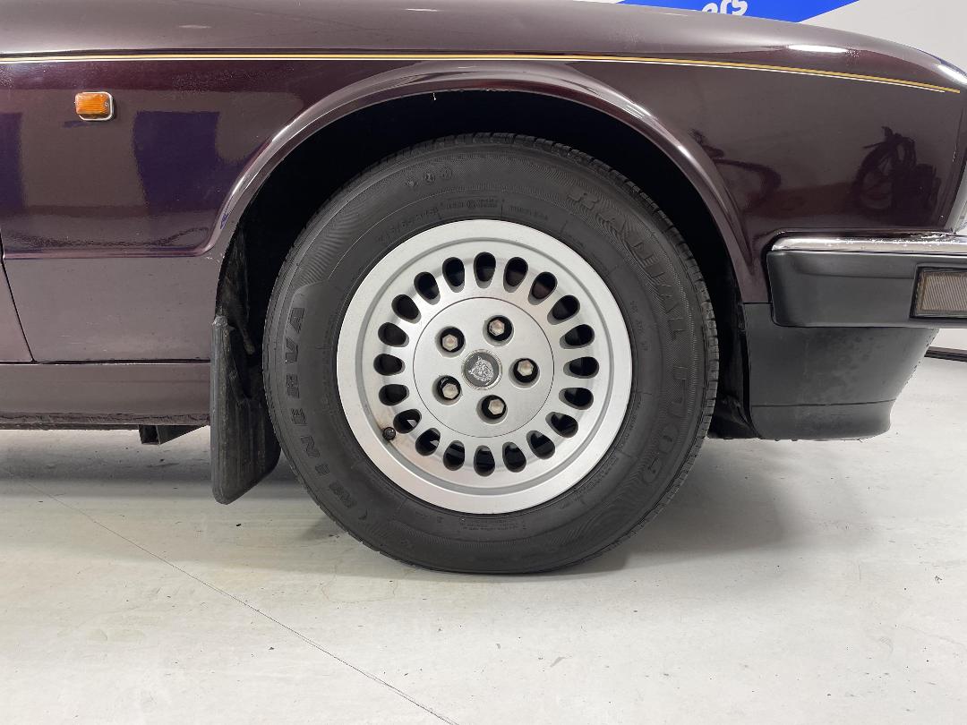 Photo '9' of Jaguar Sovereign 4 Litre Photo '9' of Jaguar Sovereign 4 Litre