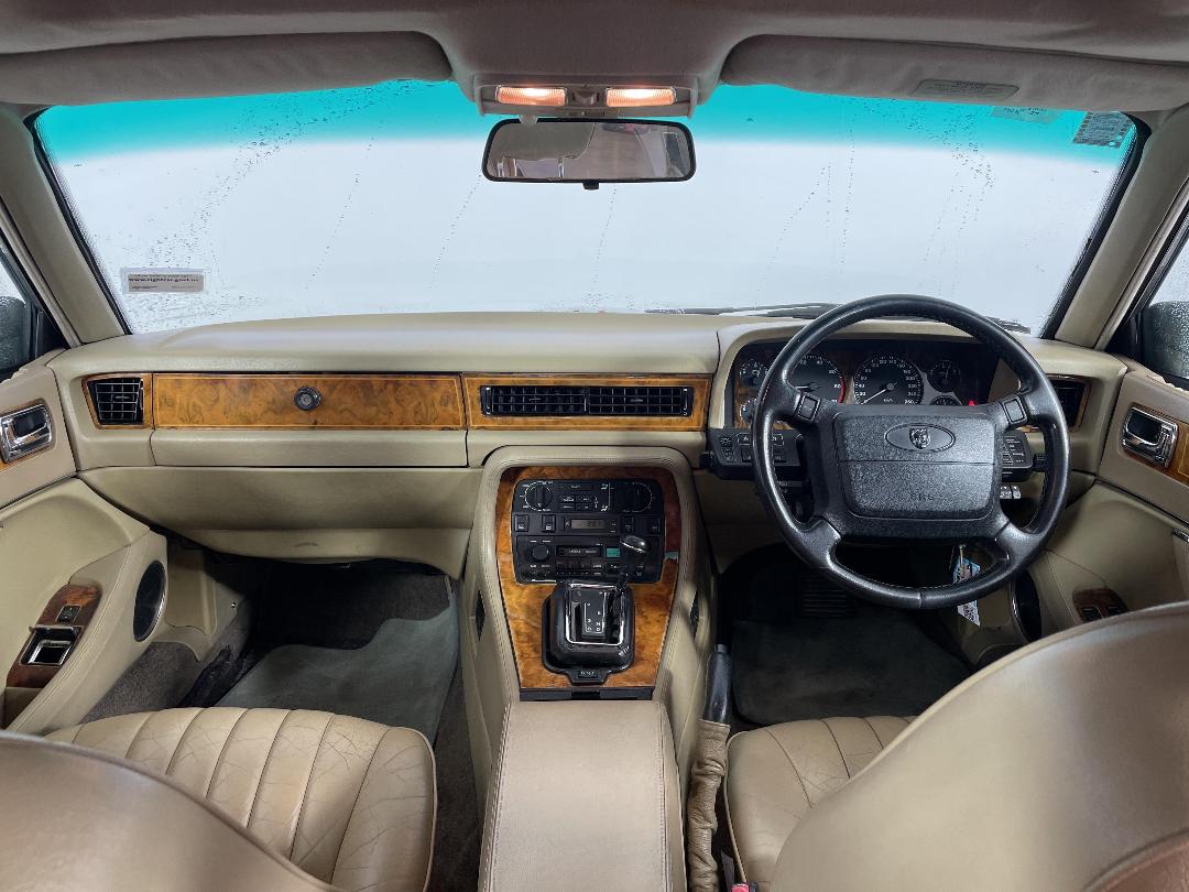 Photo '17' of Jaguar Sovereign 4 Litre Photo '17' of Jaguar Sovereign 4 Litre