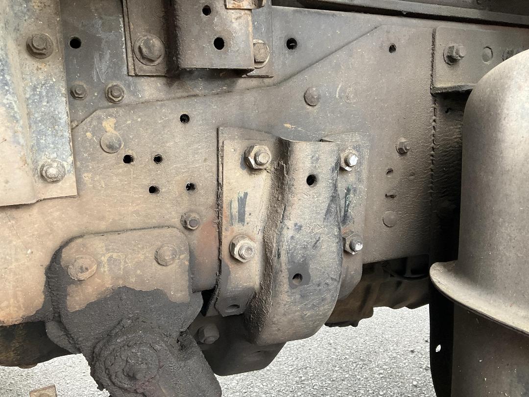 Photo '38' of Mitsubishi FM190H Flat Deck Crane