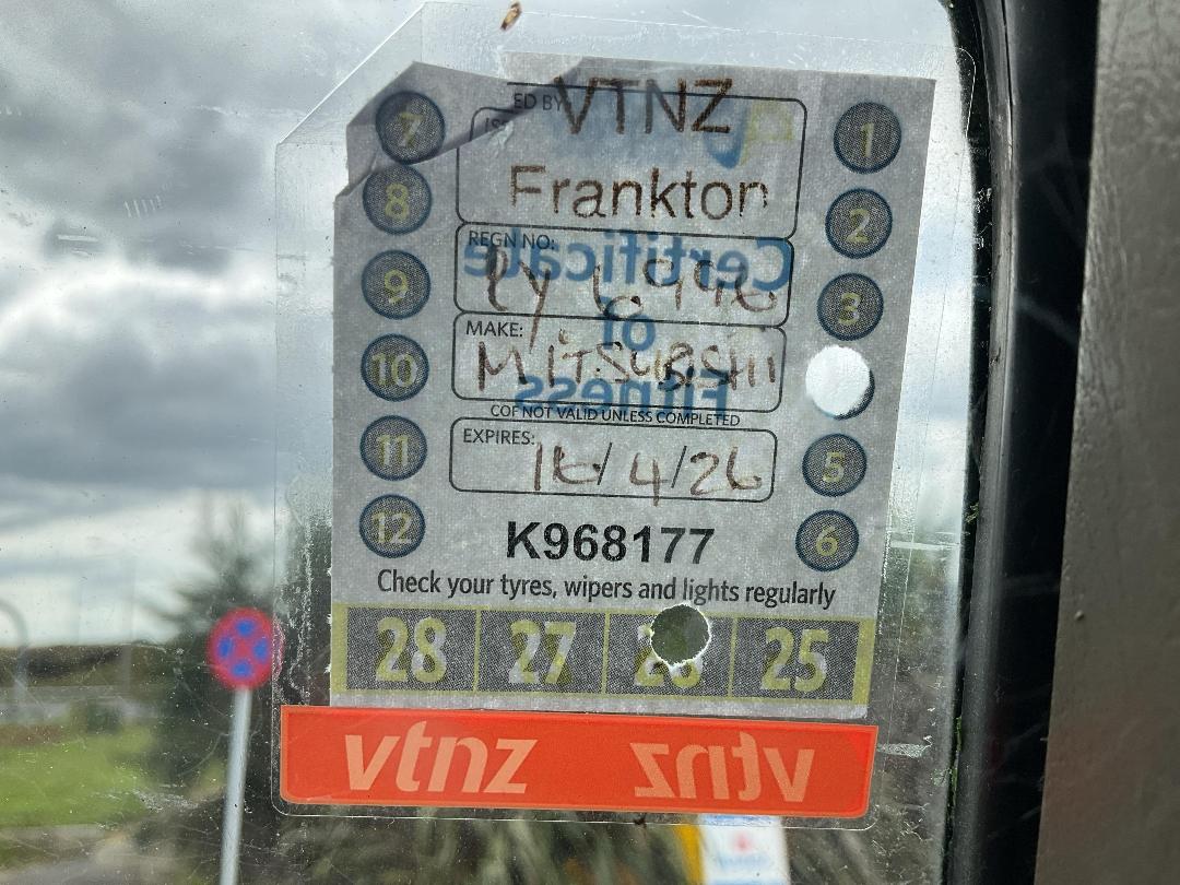 Photo '51' of Mitsubishi FM190H Flat Deck Crane