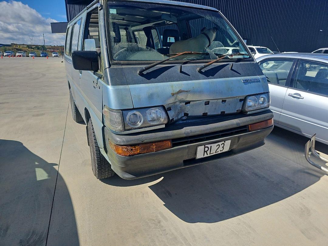 Photo '2' of Mitsubishi L300 4WD