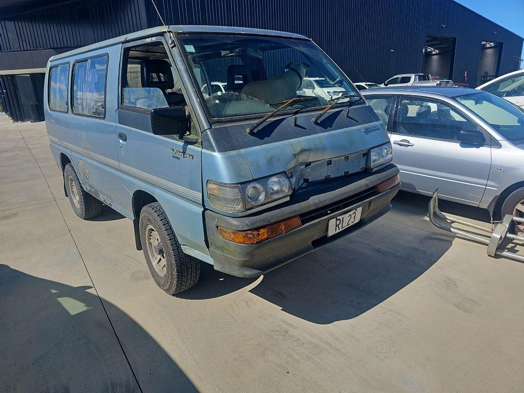 Photo '7' of Mitsubishi L300 4WD