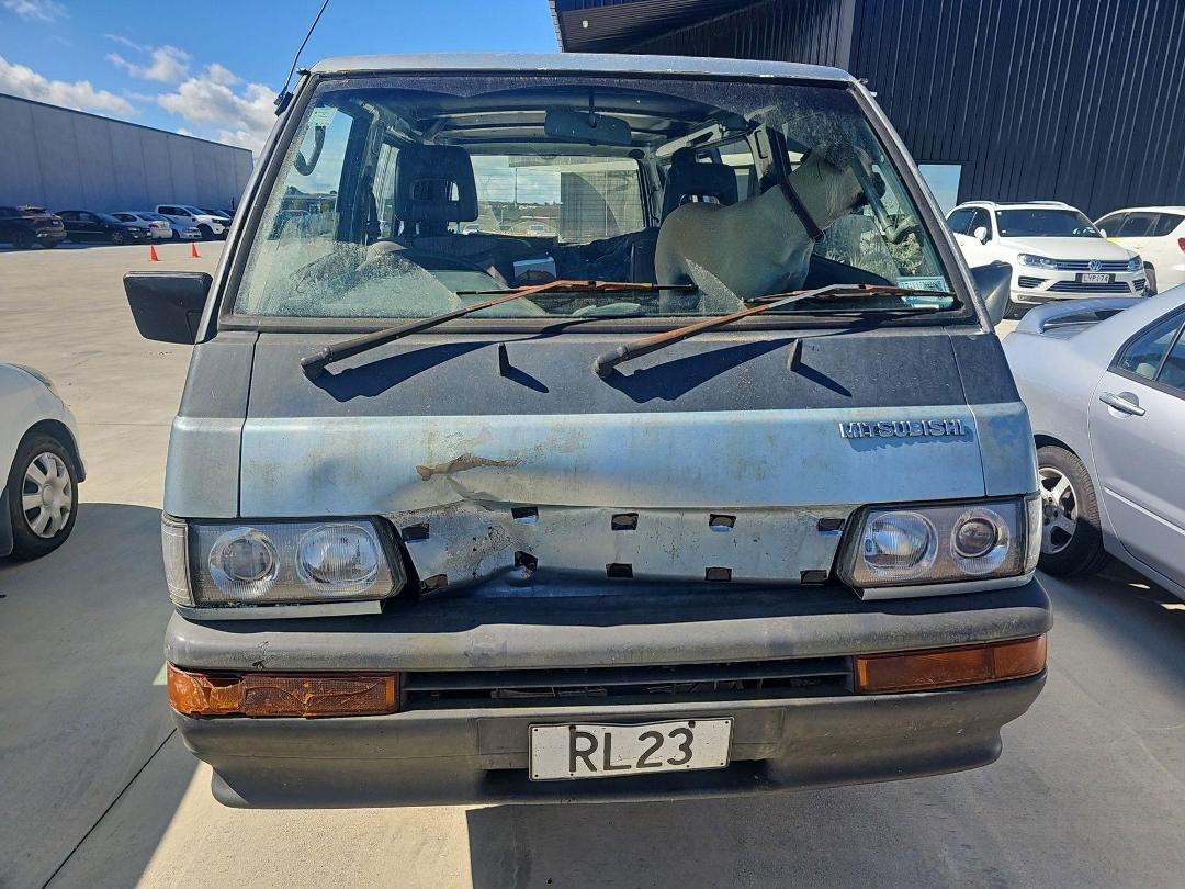 Photo '8' of Mitsubishi L300 4WD