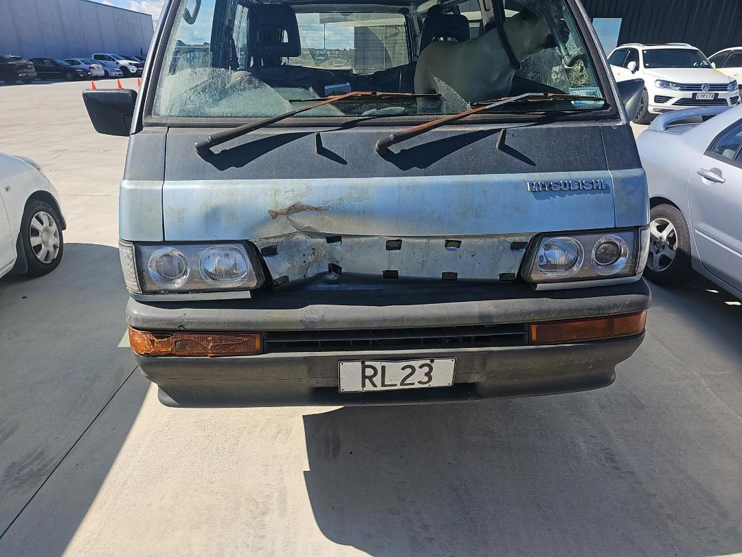 Photo '18' of Mitsubishi L300 4WD