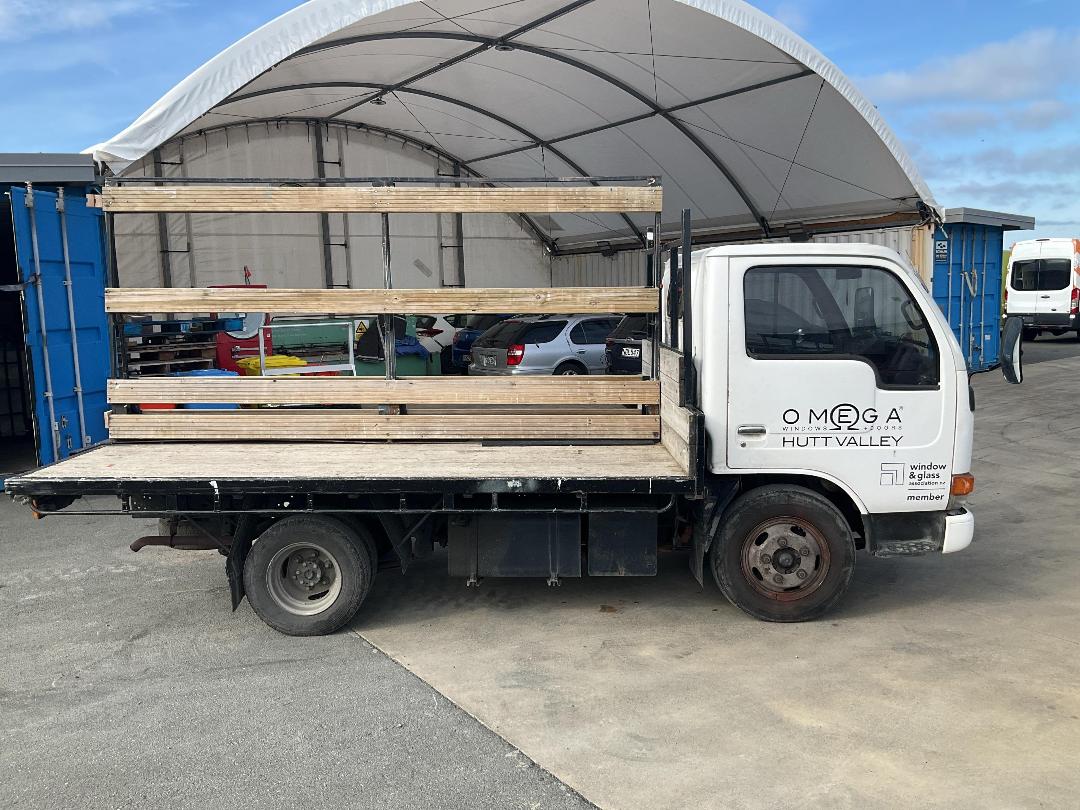 Photo '4' of Nissan Condor 20 Flat Deck