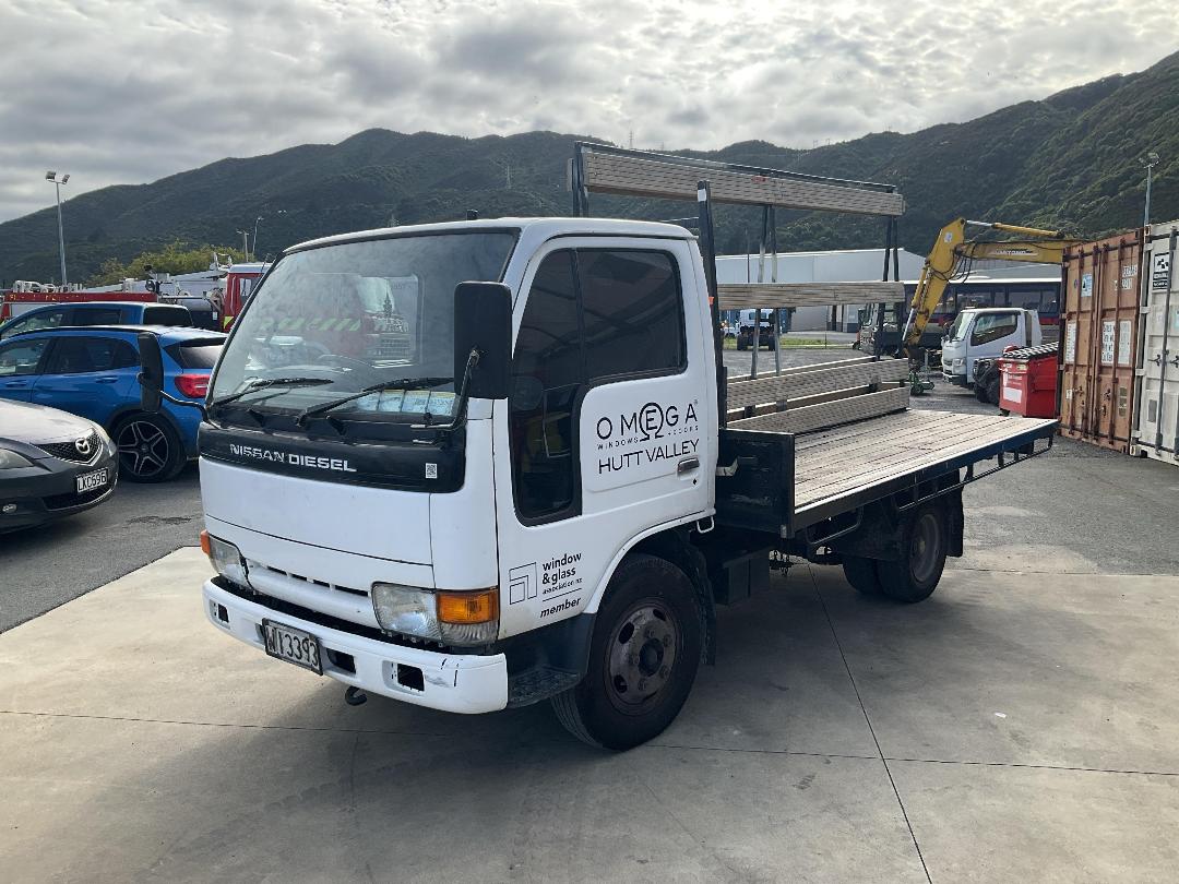 Photo '10' of Nissan Condor 20 Flat Deck