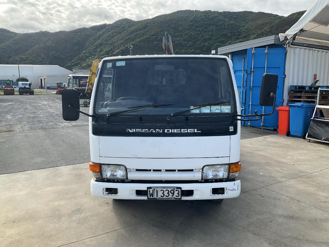 Photo '11' of Nissan Condor 20 Flat Deck